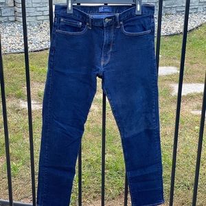 Gap Men’s Athletic Fit Denim Jeans. Size 32x32.